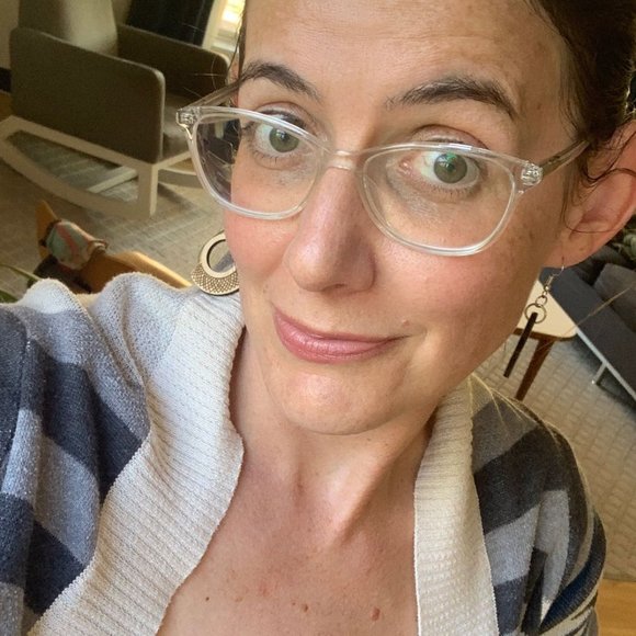 Meet your Posher, Michelle - Picture 3 of 4